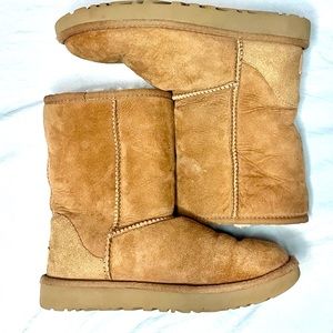 Ugg; light brown/tan